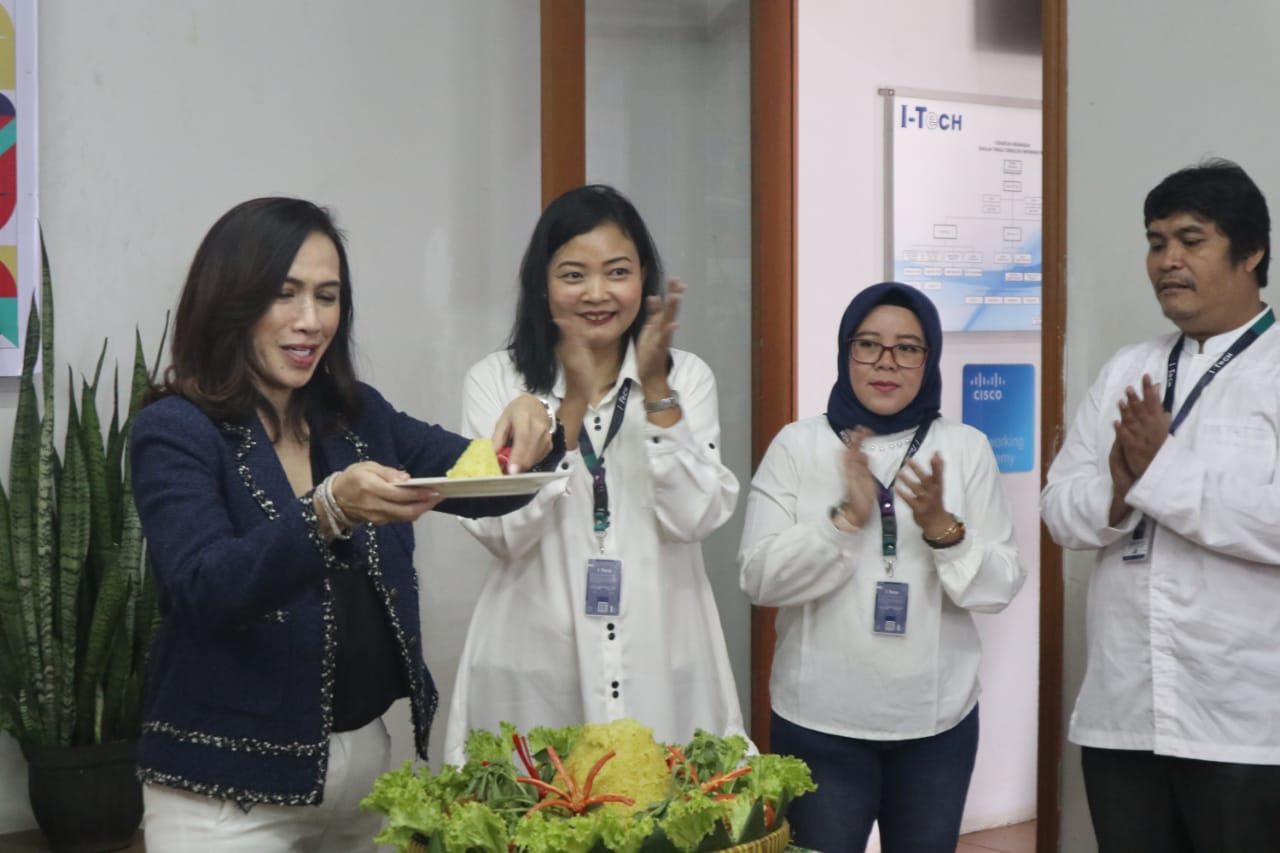 Ketua YPTI turut serta Menghadiri acara Dies Natalis